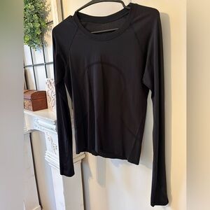 lululemon Swiftly Tech Long Sleeve 2.0 – Black, Waist Length (Size 6)